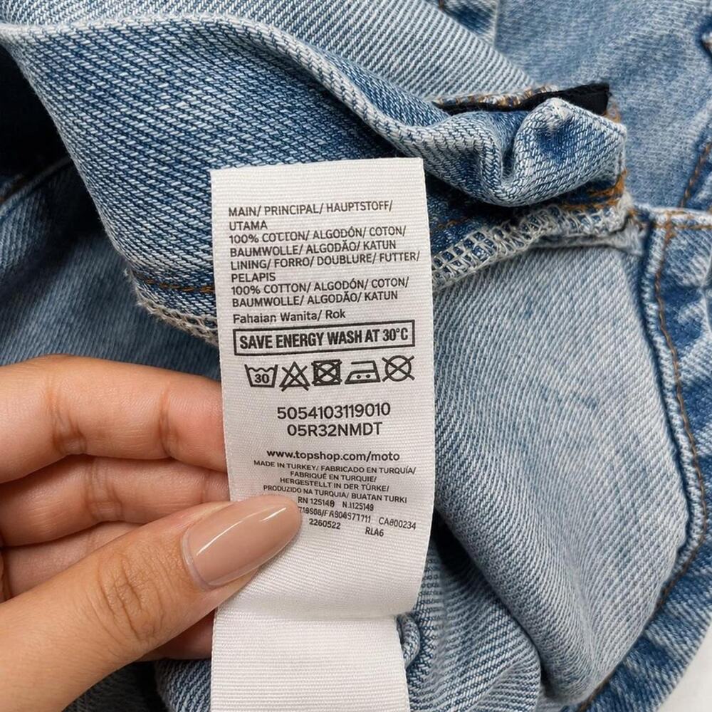 Topshop Moto Zip Front Denim Mini Skirt Light Wash Size 4 - Picture 3 of 6